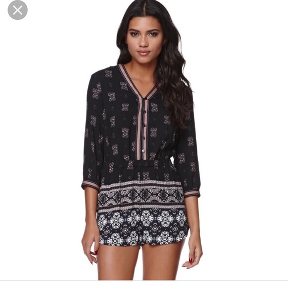*BOGO 50%*Kendall&Kylie pattern 3/4 sleeve rompers - Picture 2 of 5